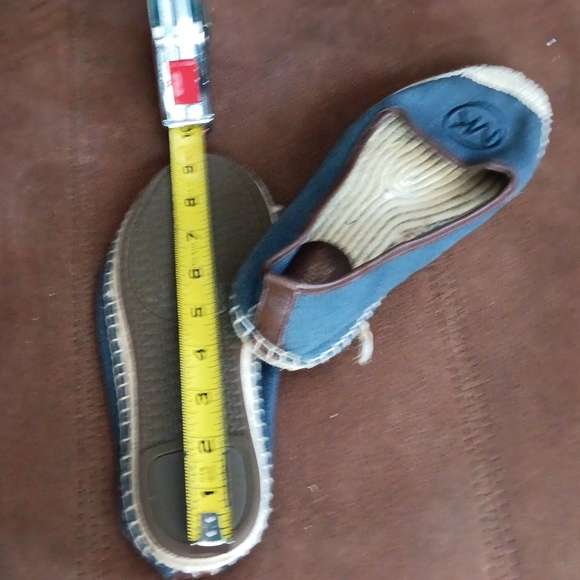 Michael Kor - Picture 2 of 2